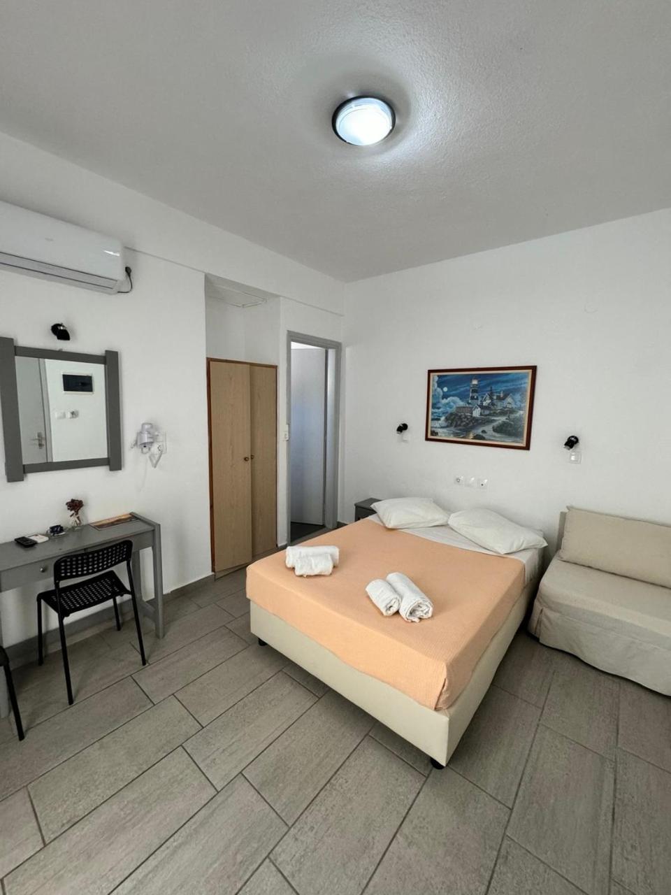 Deep Blue Rooms & Apartments Milopotas Exterior foto